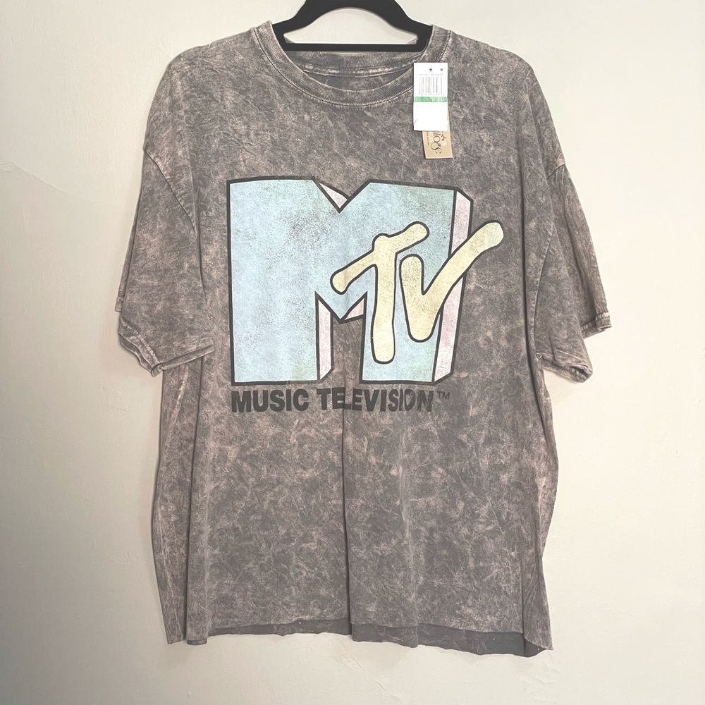 MTV t-shirt